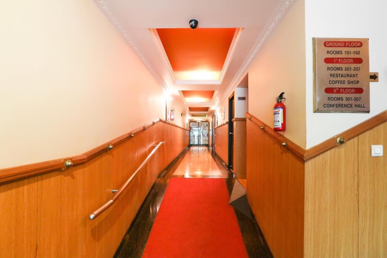 Capital O72337 Hotel Konkan Tadka Bombaim Exterior foto