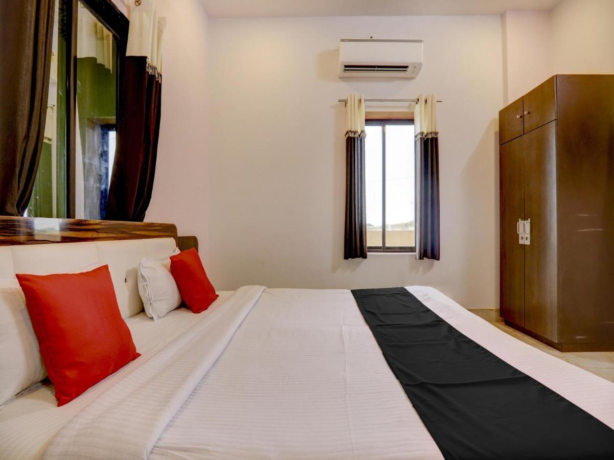 Capital O72337 Hotel Konkan Tadka Bombaim Exterior foto