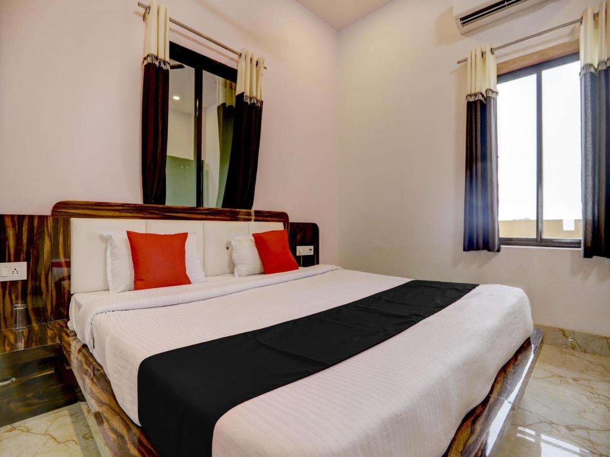 Capital O72337 Hotel Konkan Tadka Bombaim Exterior foto